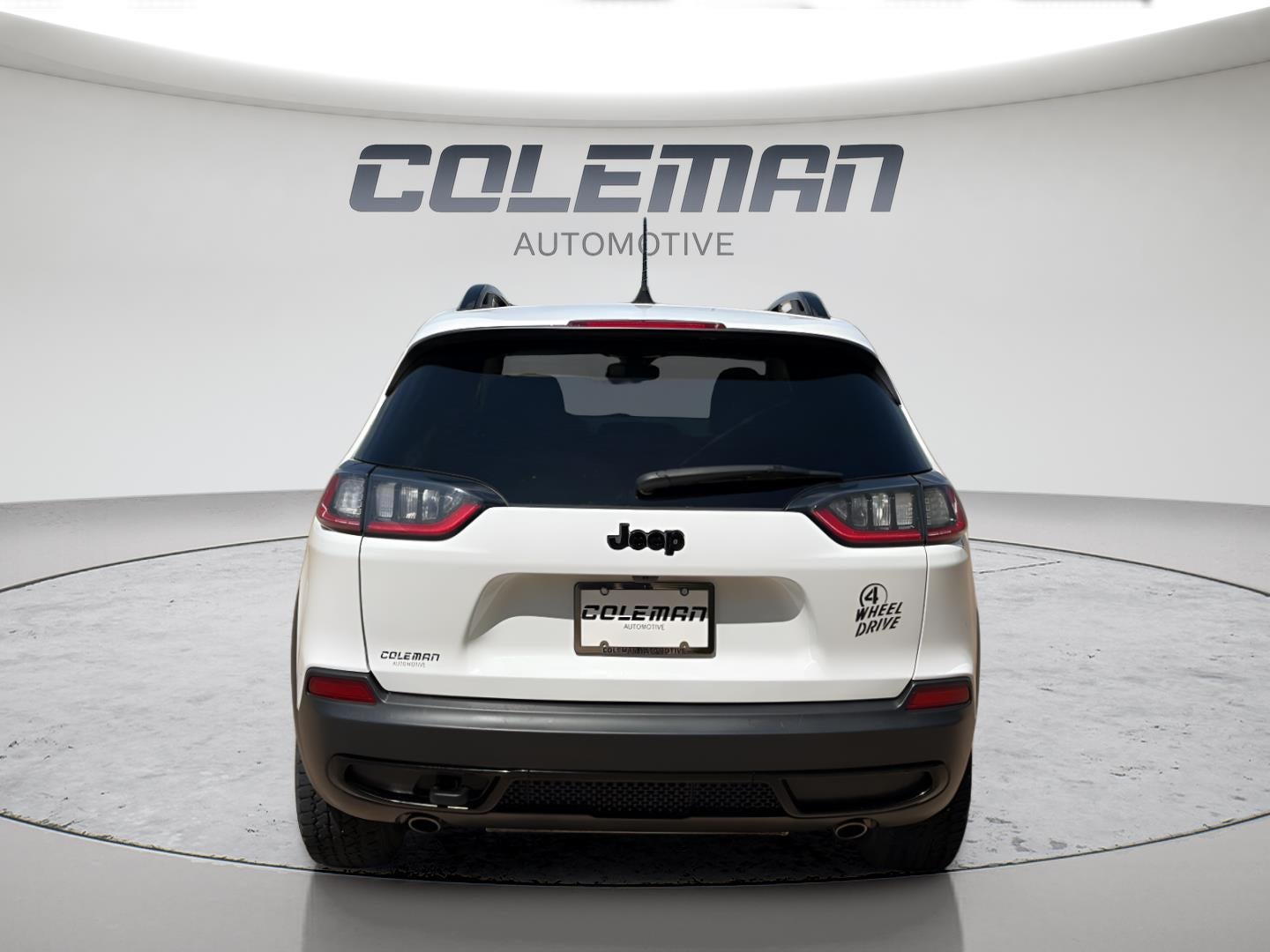 2022 Jeep Cherokee — interior view