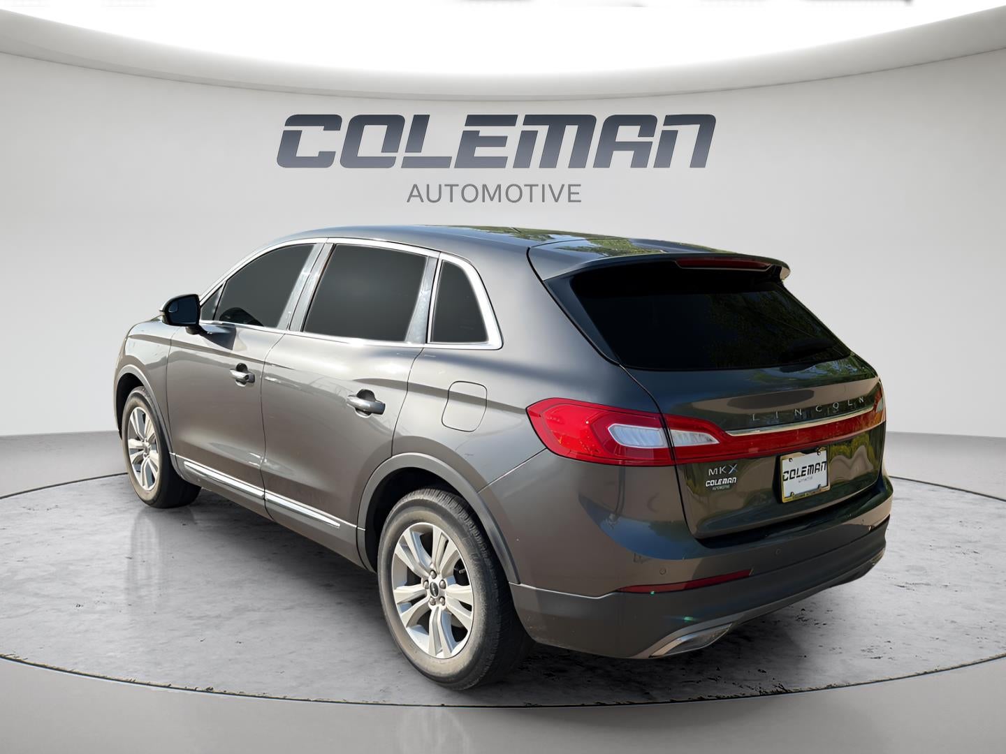 2018 Lincoln MKX — rear three-quarter view